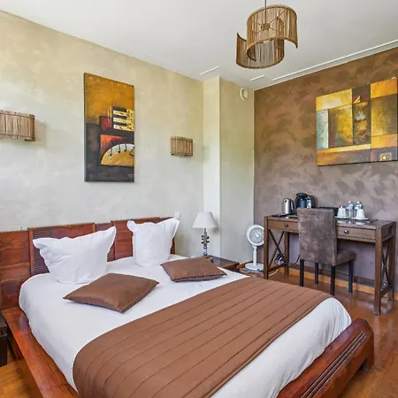 Chambres 3* Roissy-en-France